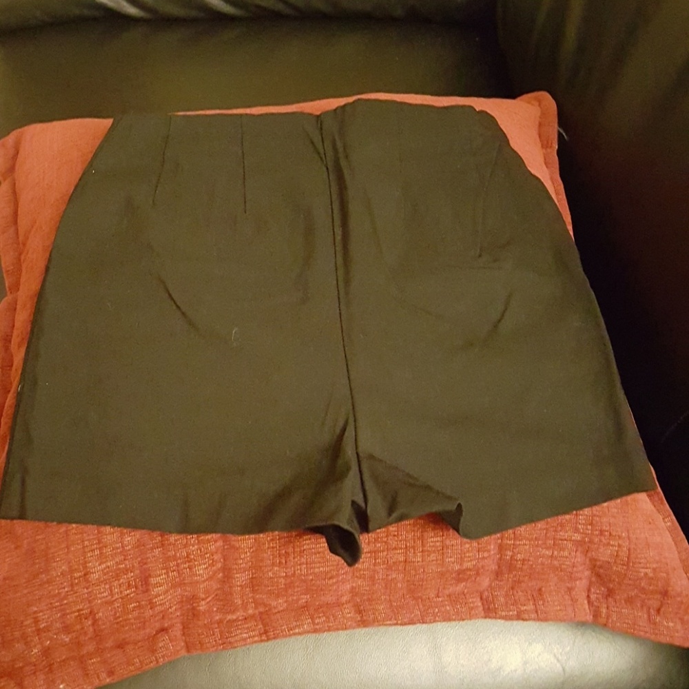 Shorts - Picture 2 of 2